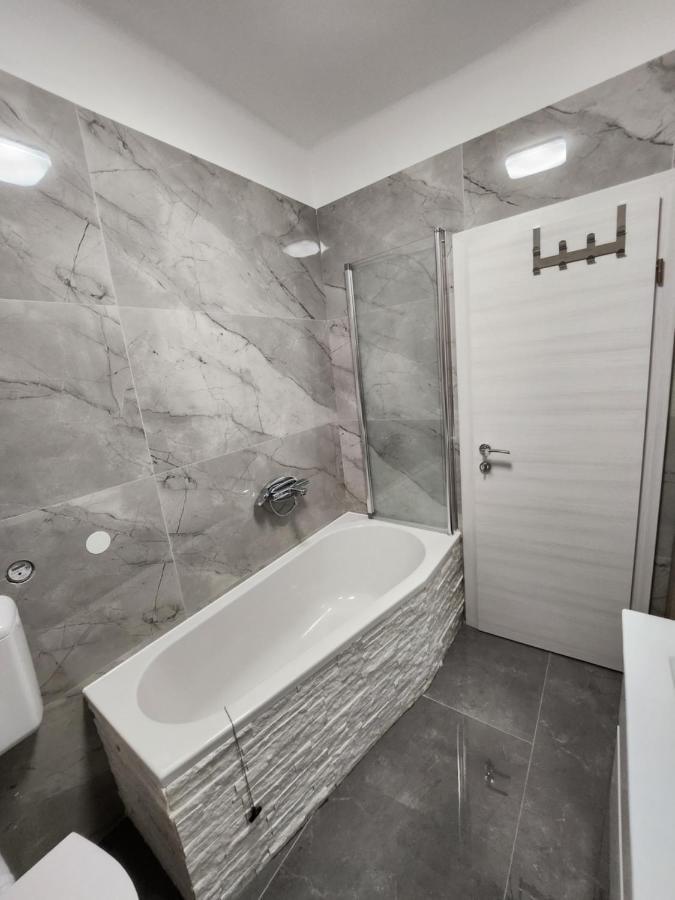Airport Split Apartman Kaštel Štafilić Kültér fotó