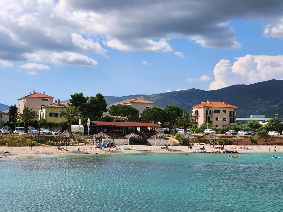 Airport Split Apartman Kaštel Štafilić Kültér fotó