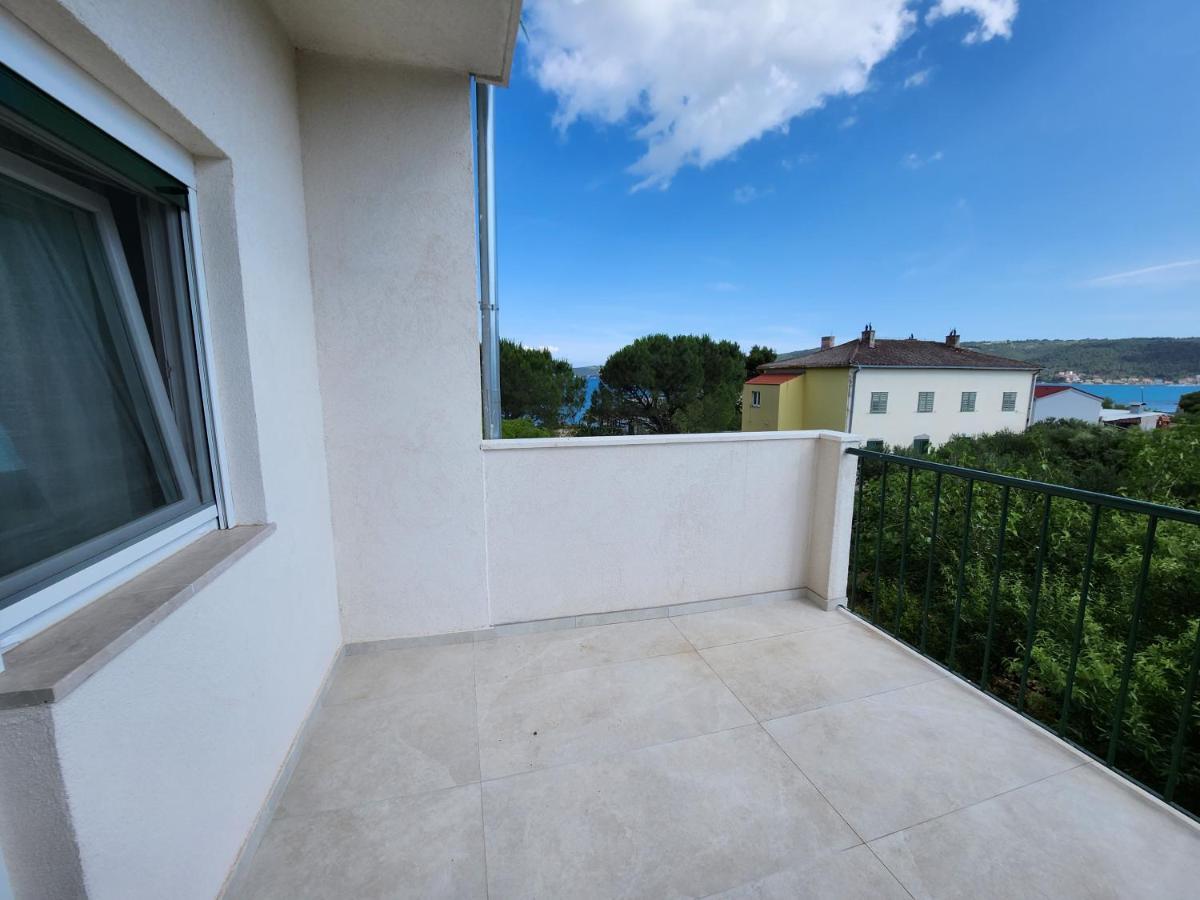 Airport Split Apartman Kaštel Štafilić Kültér fotó